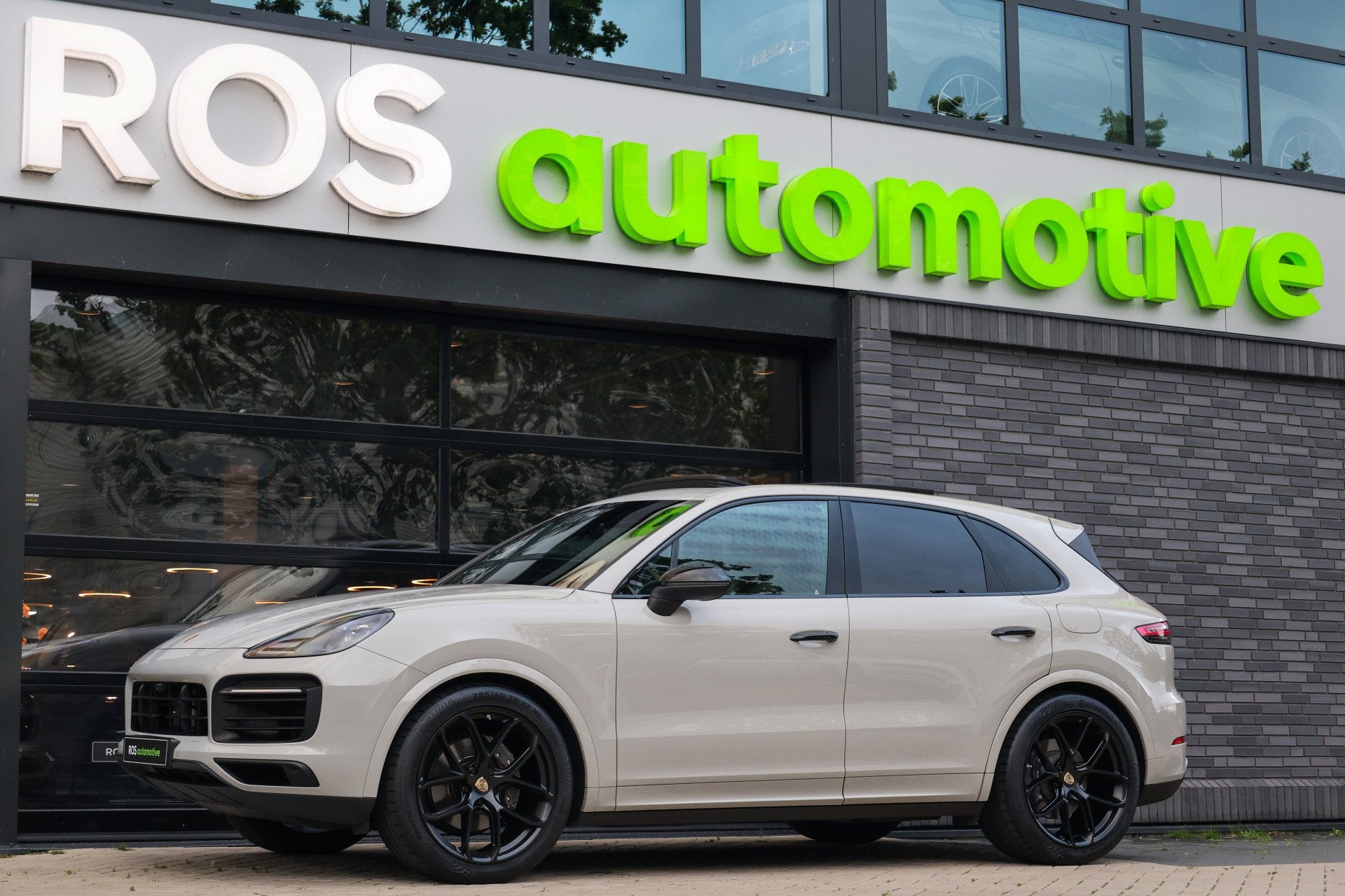 Porsche Cayenne 3.0 E-Hybrid Platinum Edition | NAP! | PANO, Automaat, Cayenne, 2995 cc, Bedrijf