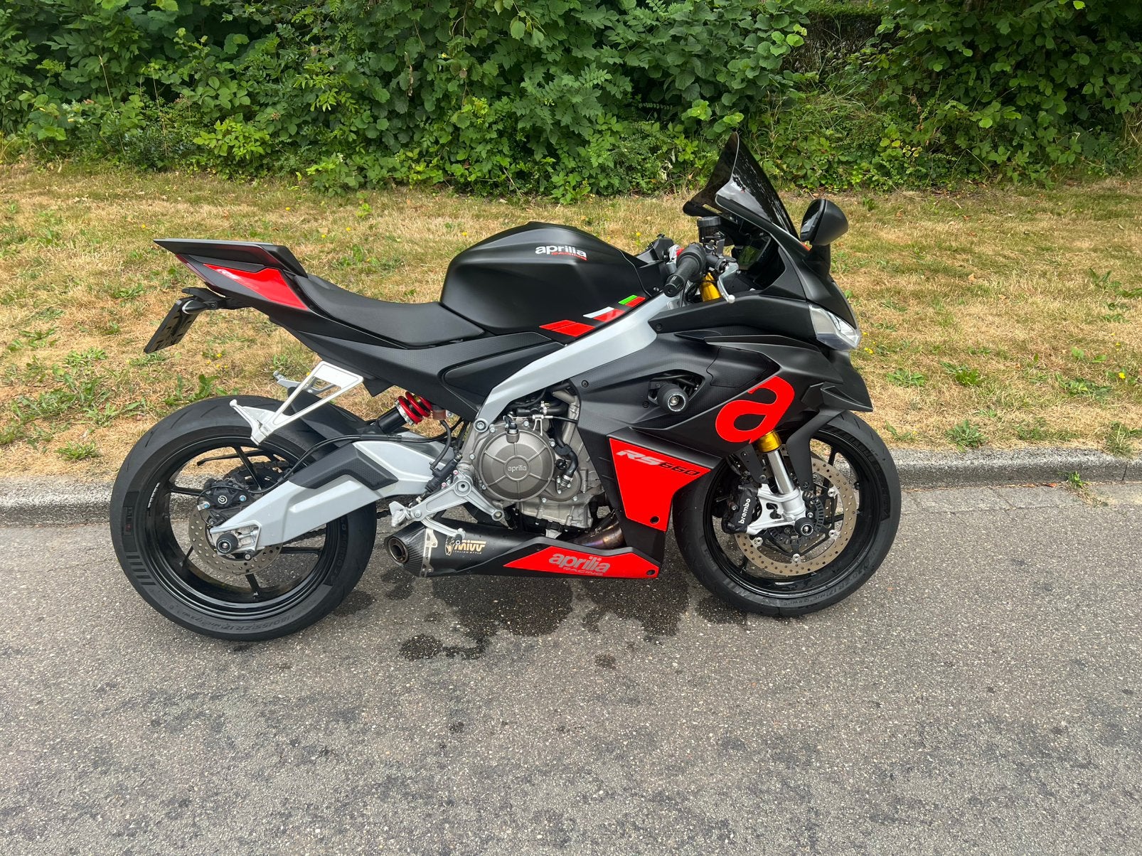 Aprilia RS660 2024 (mogelijk op A2), 2 cilinders, Occasion, 660 cc, Super Sport