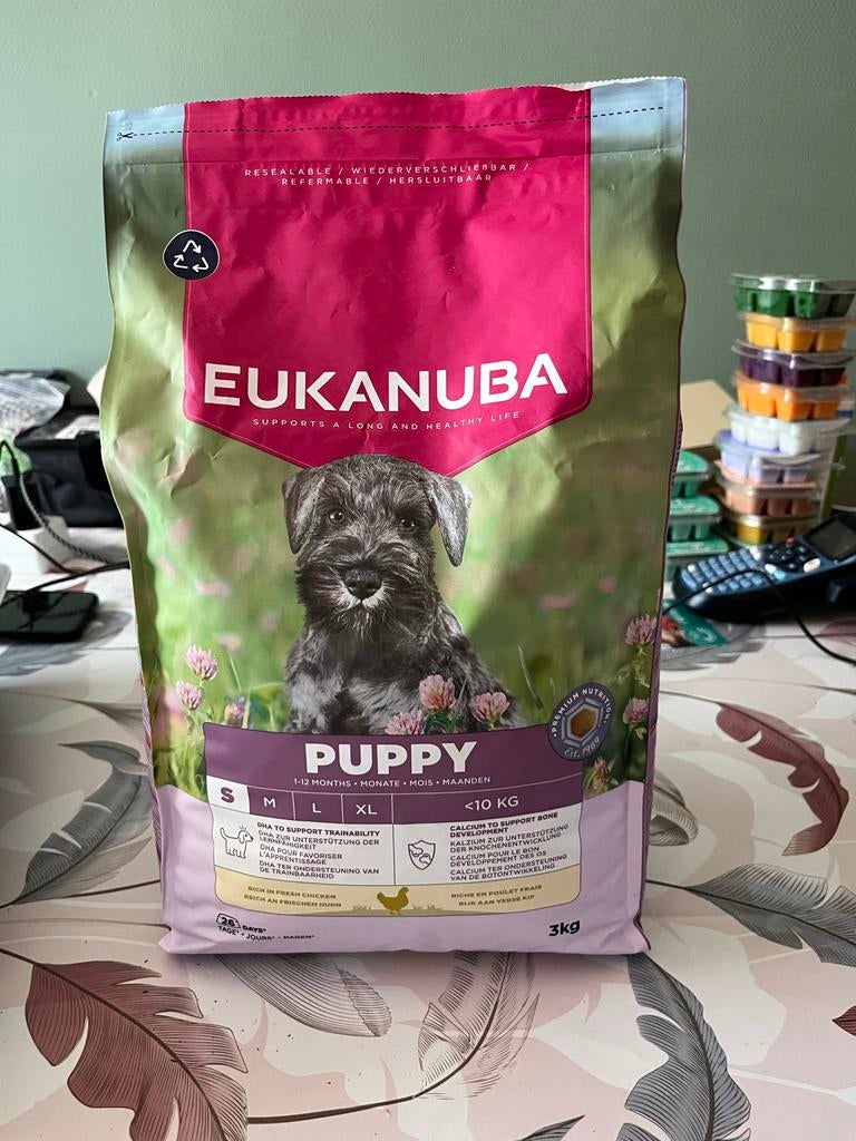 Eukanuba puppy brokken, Ophalen, Hond