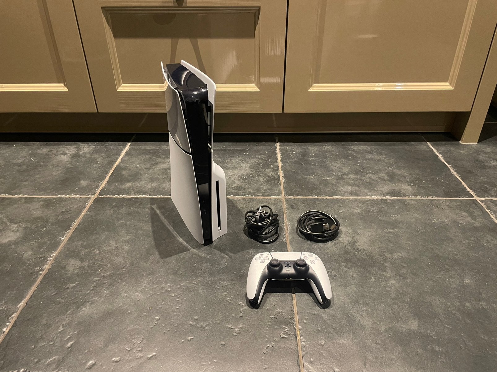 PlayStation 5 Slim - Disc editie - 1 TB - 1 controller, Ophalen of Verzenden, Zo goed als nieuw, Playstation 5