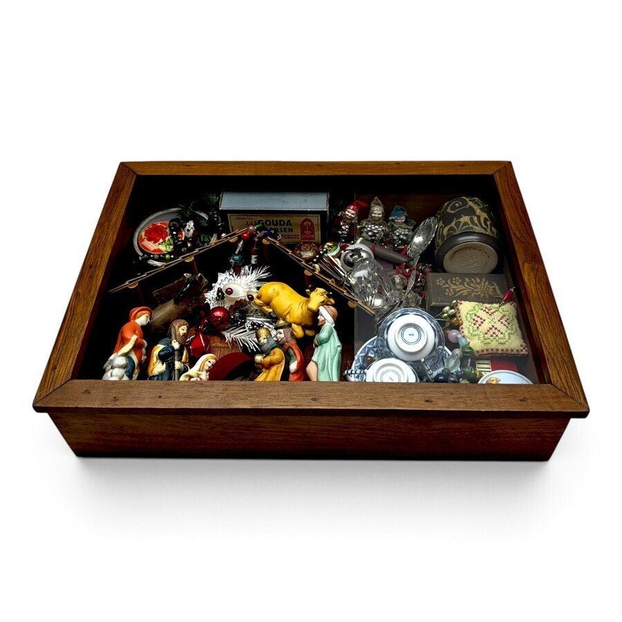 Tafelvitrine met diverse inhoud, Ophalen of Verzenden