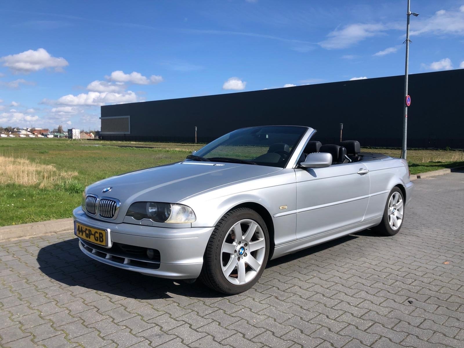 BMW 3-Serie 2.2 CI 320 Cabriolet + Hardtop 2000 Grijs, Auto's, BMW, Achterwielaandrijving, Zwart, Cabriolet, 4 stoelen