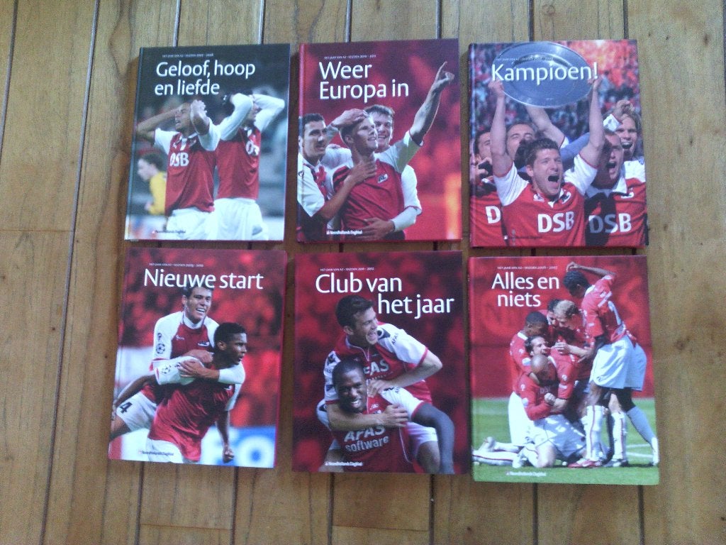 voetbalboeken AZ voetbalboeken ( 6 stuks ) - Nieuw !!, Boeken, Ophalen of Verzenden, Nieuw, Balsport