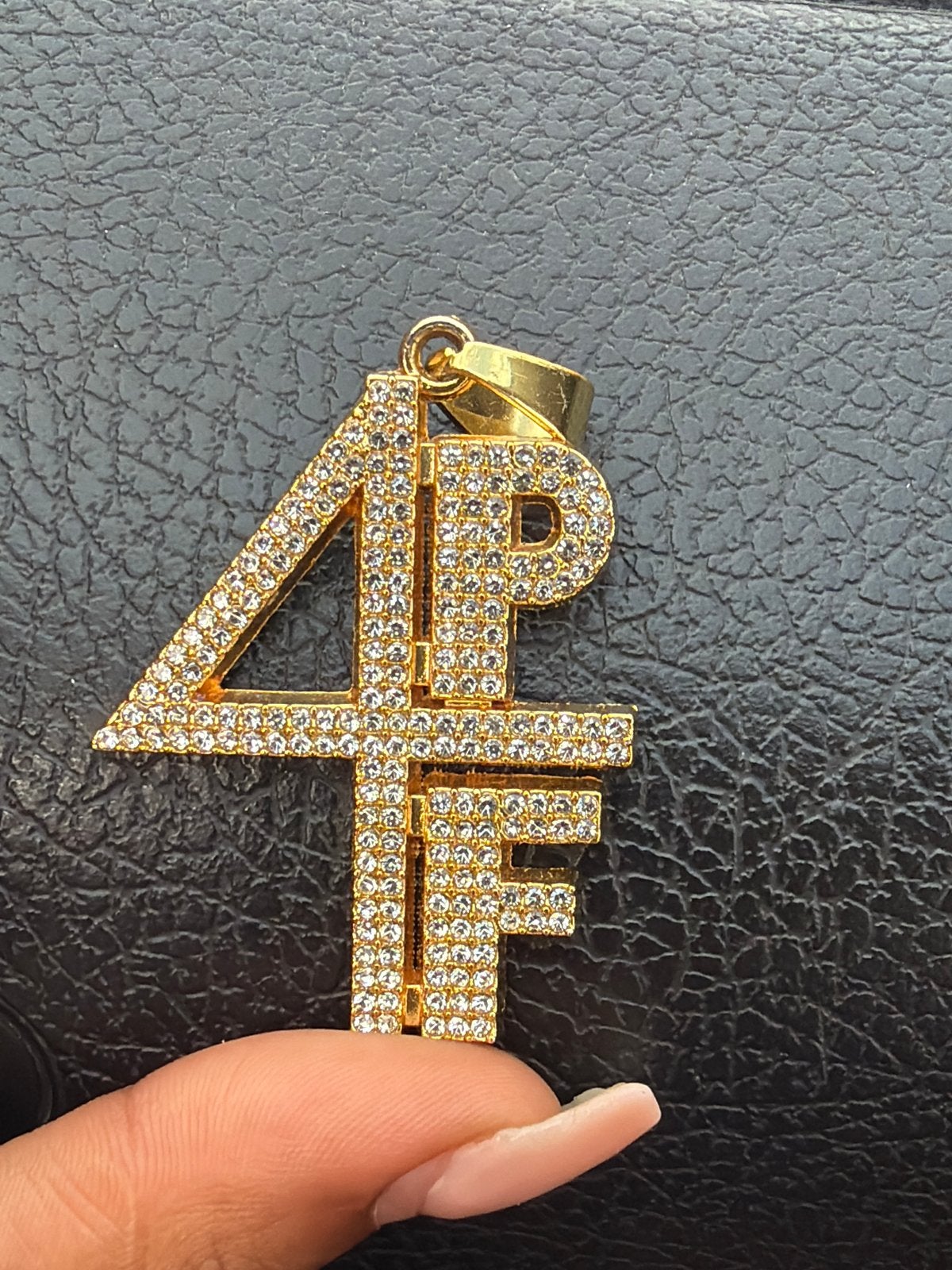 Gouden Hanger met Zirkonia '4PF' - Nieuw, Overige materialen, Overige voorstellingen, Nieuw, Ophalen of Verzenden