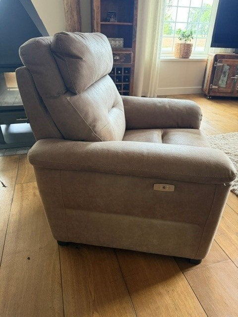 Foto 8 van Nieuwe elektrische bank en fauteuil Goossens UNIEKE KANS
