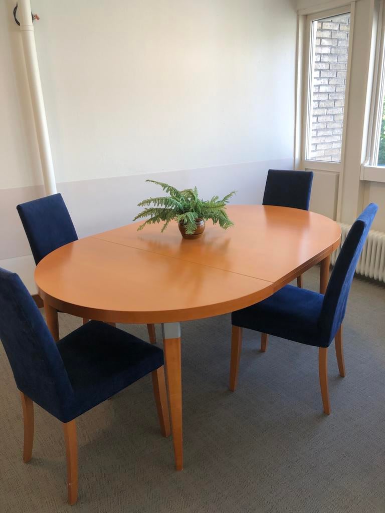 Uitschuifbare eettafel met 4 blauwe stoelen, Huis en Inrichting, Ophalen, Gebruikt, 100 tot 150 cm, 150 tot 200 cm