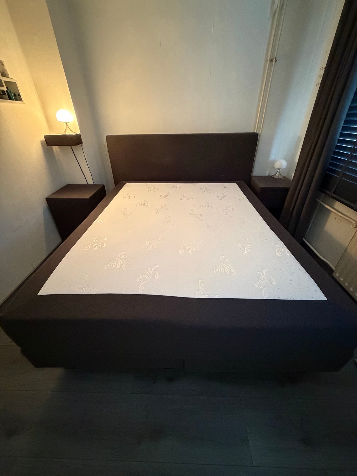 Swiss Sense Tweepersoons boxspring met nachtkastjes, Huis en Inrichting, Slaapkamer | Bedden, Ophalen, Tweepersoons, Zo goed als nieuw