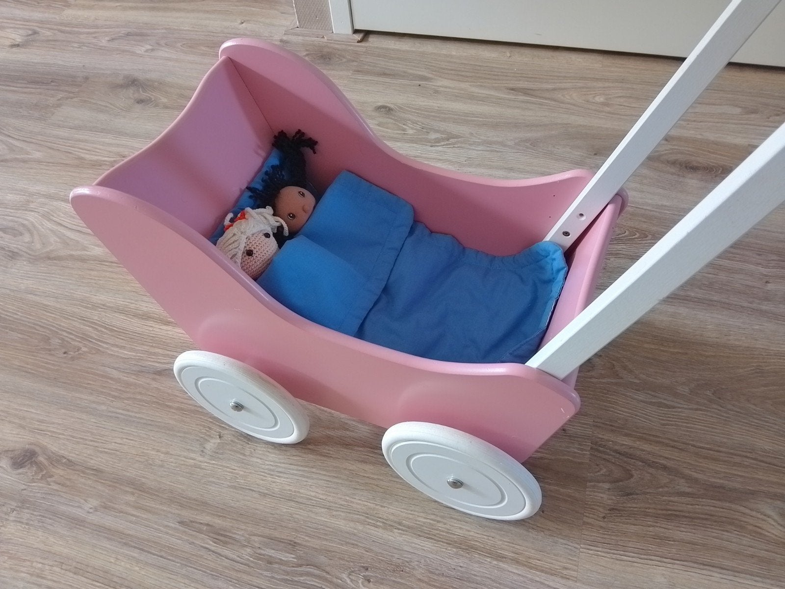 Houten poppenwagen met twee popjes, Ophalen, Gebruikt, Overige typen