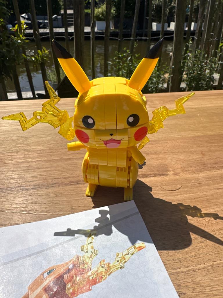 Mega Construx Pokémon: Charizard en Pikachu bouwsets, Ophalen of Verzenden, Zo goed als nieuw, Megabloks