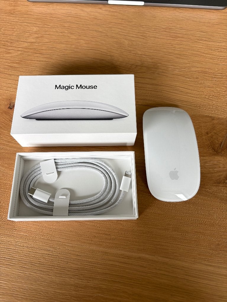 Apple Magic Mouse - Wit Multi‑Touch-oppervlak, Computers en Software, Muizen, Muis, Ophalen of Verzenden, Zo goed als nieuw, Draadloos