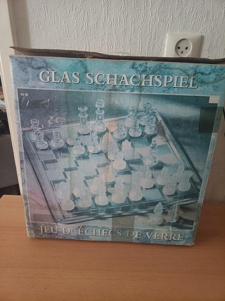 Glazen schaakspel., Ophalen of Verzenden, Zo goed als nieuw, Schaken