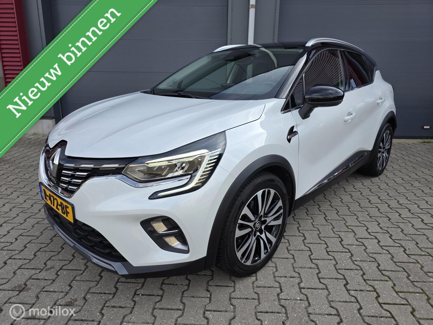 Renault Captur 1.6 E-Tech Plug-in Hybrid 160 Initiale Paris, Dealer onderhouden, 77 km/l, Gebruikt, 4 cilinders