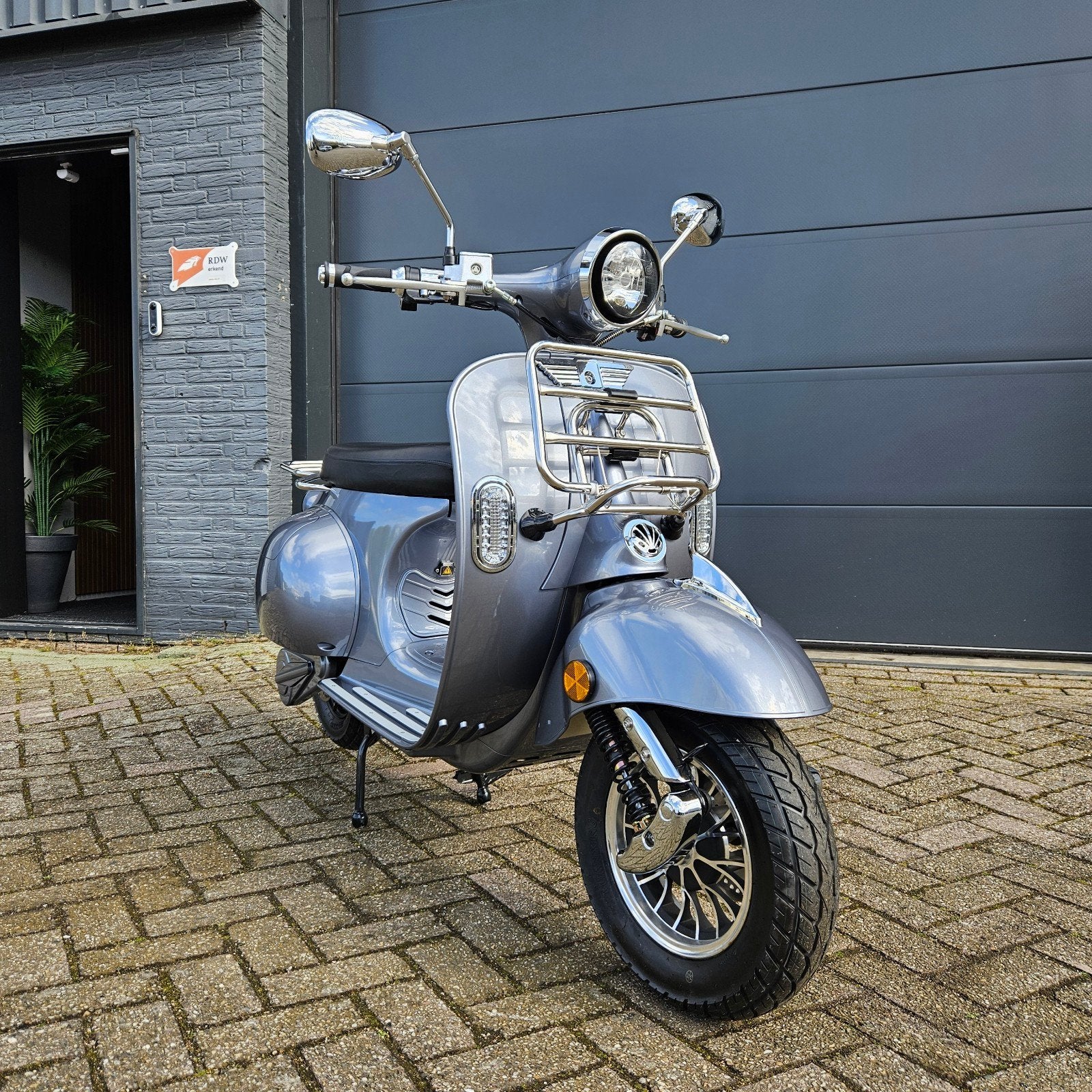 Nieuw! Vespa Retro Look | elektrische scooter | EV2000, Elektrisch, Nieuw, Ophalen of Verzenden, Vespa