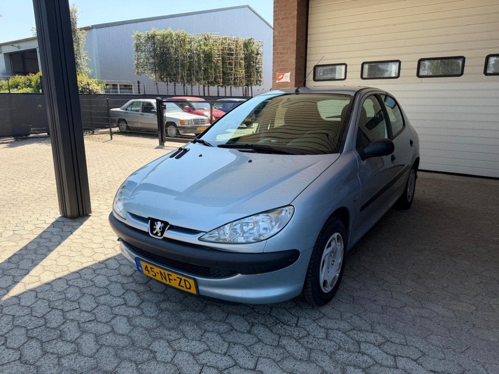 Peugeot 206