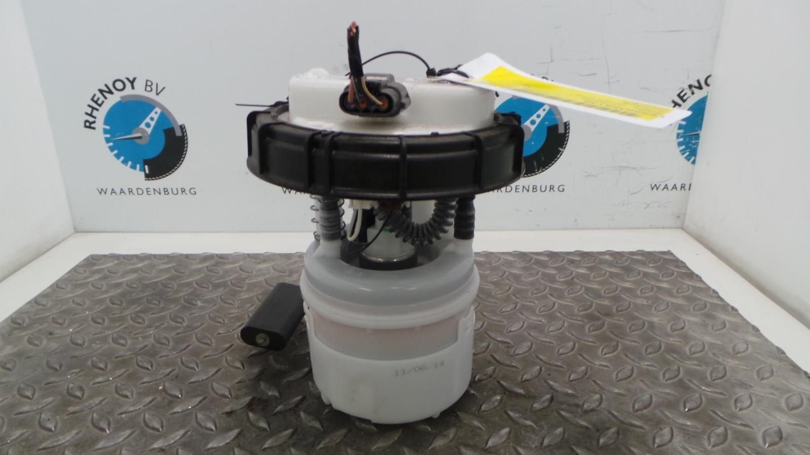 DACIA SANDERO BRANDSTOF POMP VOOR DE INJECTOR 2014, Auto-onderdelen, Ophalen of Verzenden, Gebruikt, ARN erkend