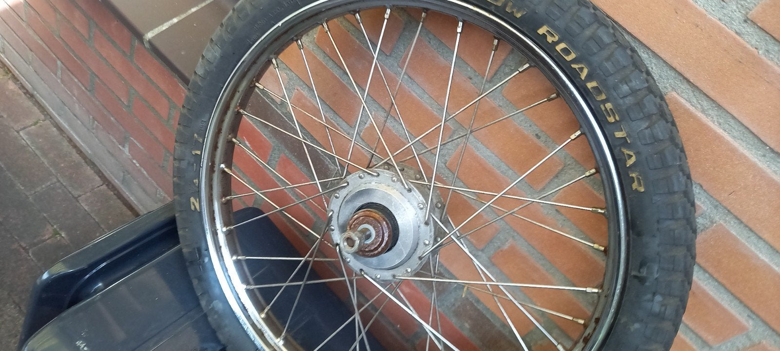 Puch wiel  met band 2 1/4 - 17 Swallow Roadstar Power Tread, Ophalen of Verzenden, Gebruikt, Overige typen