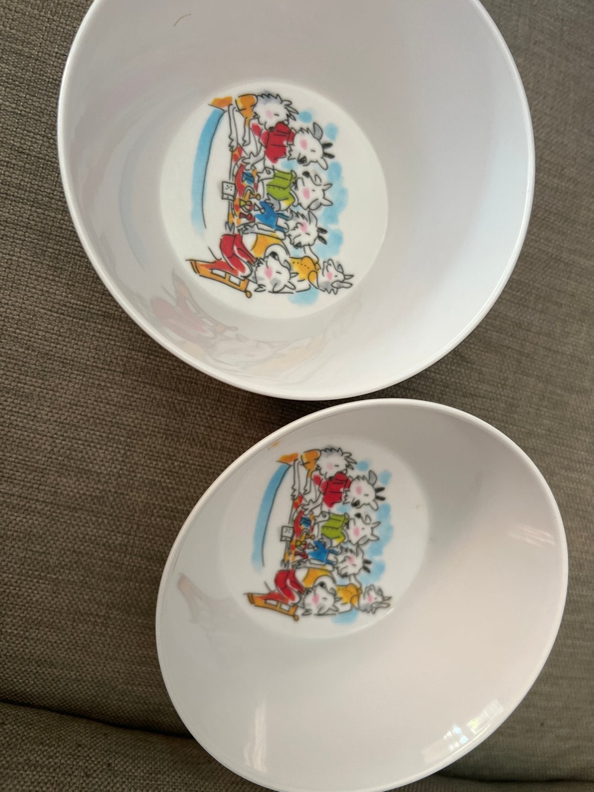 2 vrolijke Blond Efteling kommen, Huis en Inrichting, Kunststof, Gebruikt, Ophalen of Verzenden, Kom(men)