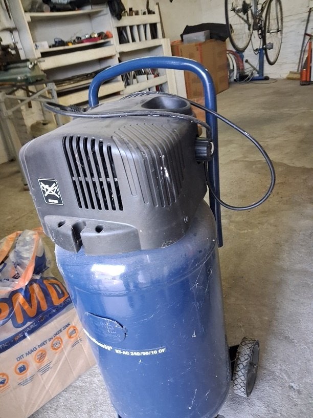 Einhell compressor 50L, staand model, Ophalen, Gebruikt