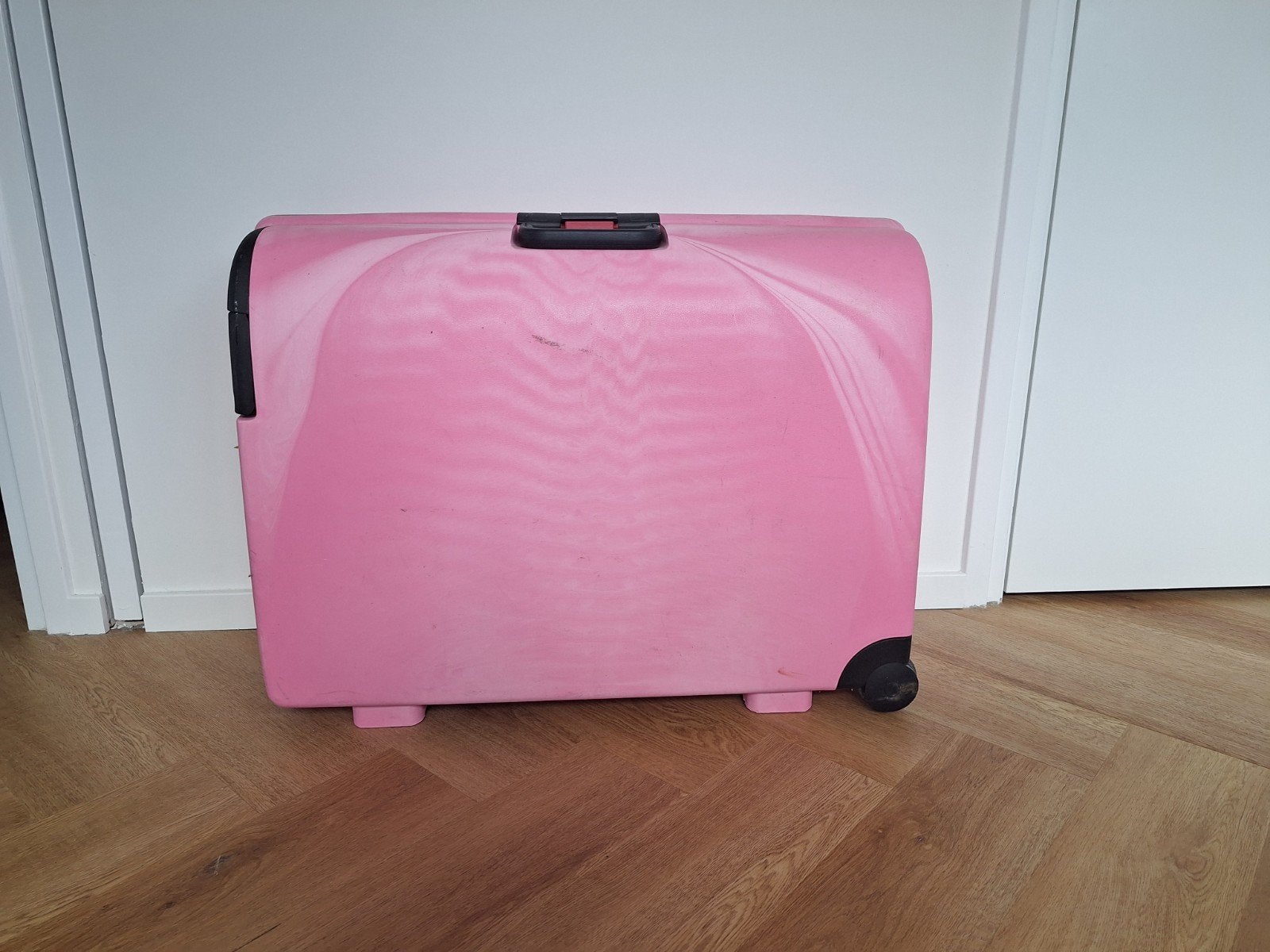 Lichtroze Carlton koffer met cijferslot en wieltjes, Ophalen, Gebruikt, 50 tot 60 cm, Hard kunststof