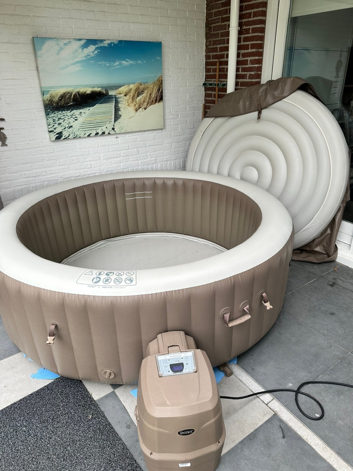 Intex jacuzzi deksel en pomp (als nieuw), Ophalen, Zo goed als nieuw, Pomp