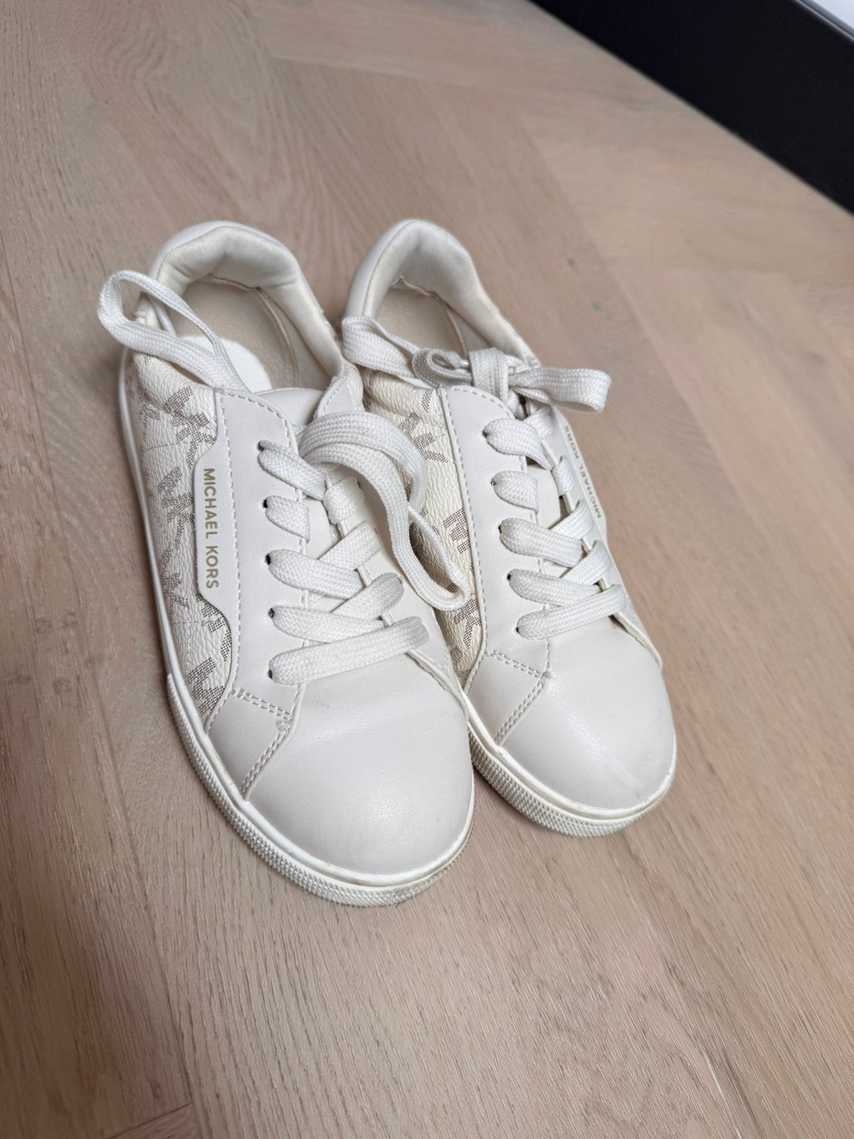 MK gympen meisje maat 32, Kinderen en Baby's, Ophalen of Verzenden, Zo goed als nieuw, Meisje, Schoenen