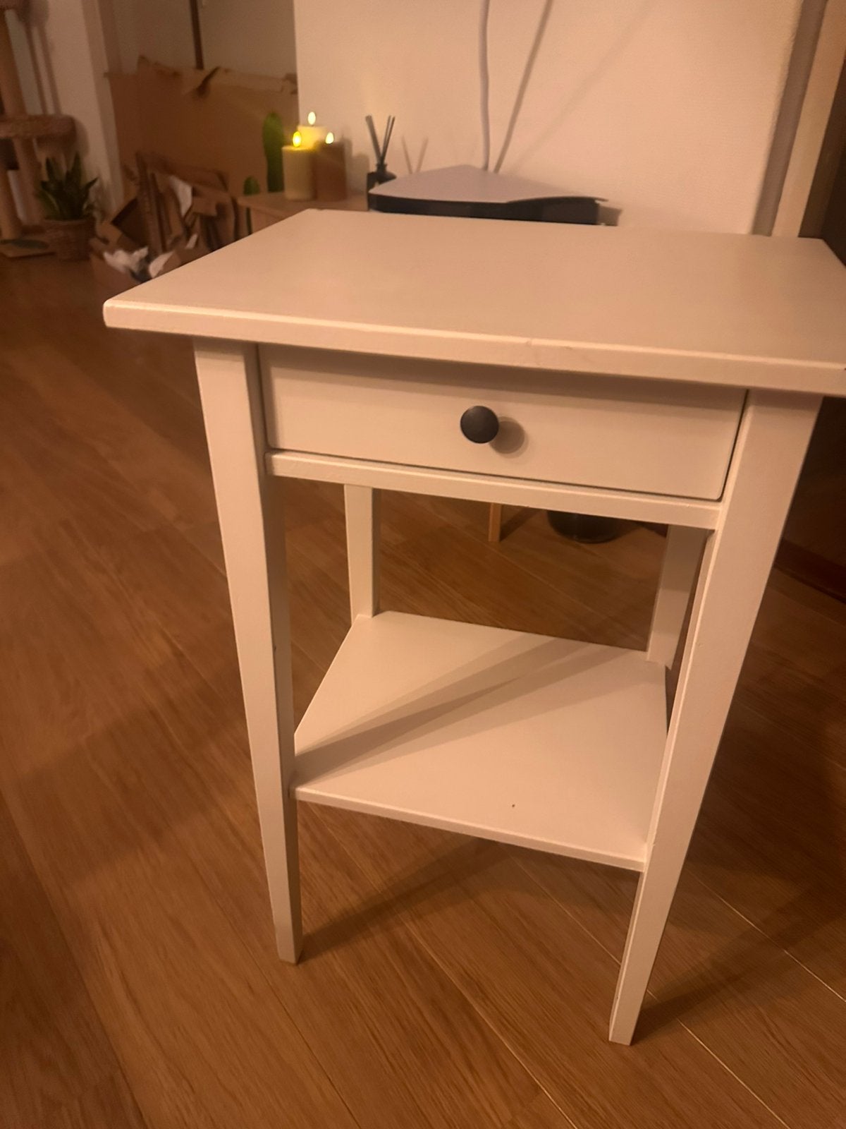 IKEA HEMNES nachtkastje wit, Huis en Inrichting, Gebruikt, Minder dan 45 cm, Ophalen of Verzenden, 70 cm of meer