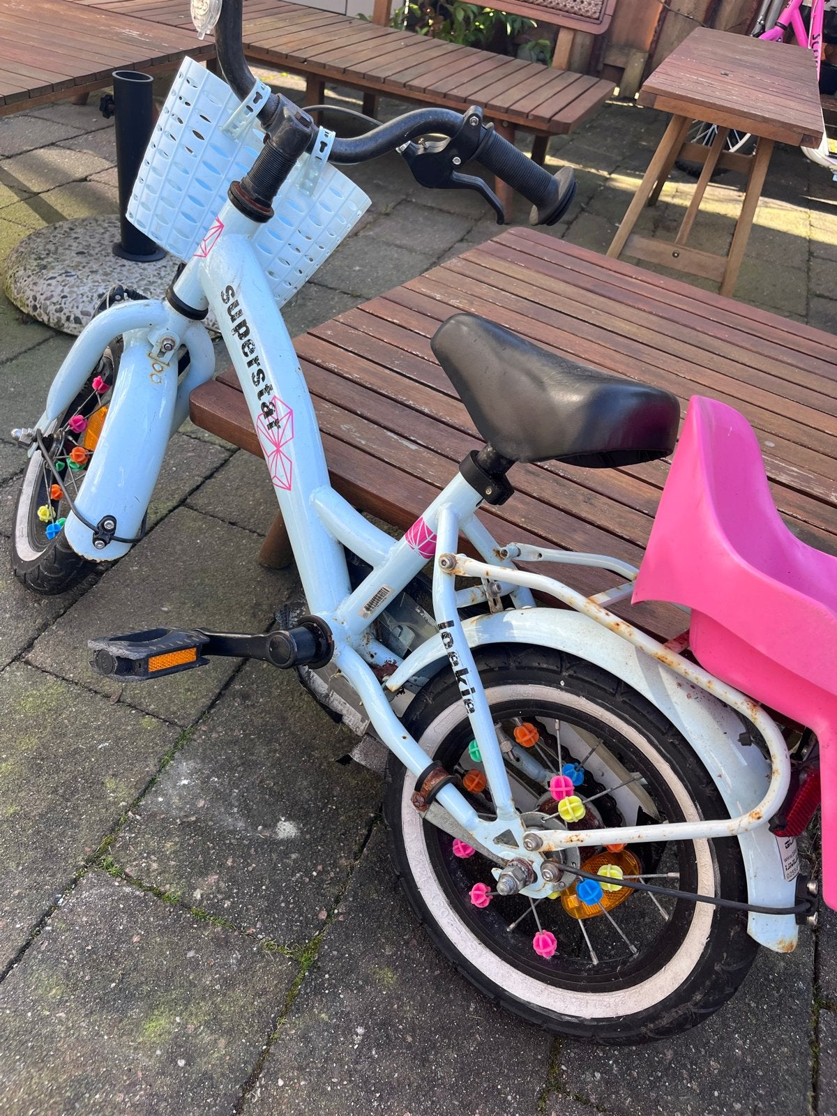 Superstar Peuterfietsje met mandje en poppenzitje, Ophalen of Verzenden, Gebruikt, Terugtraprem, Minder dan 16 inch