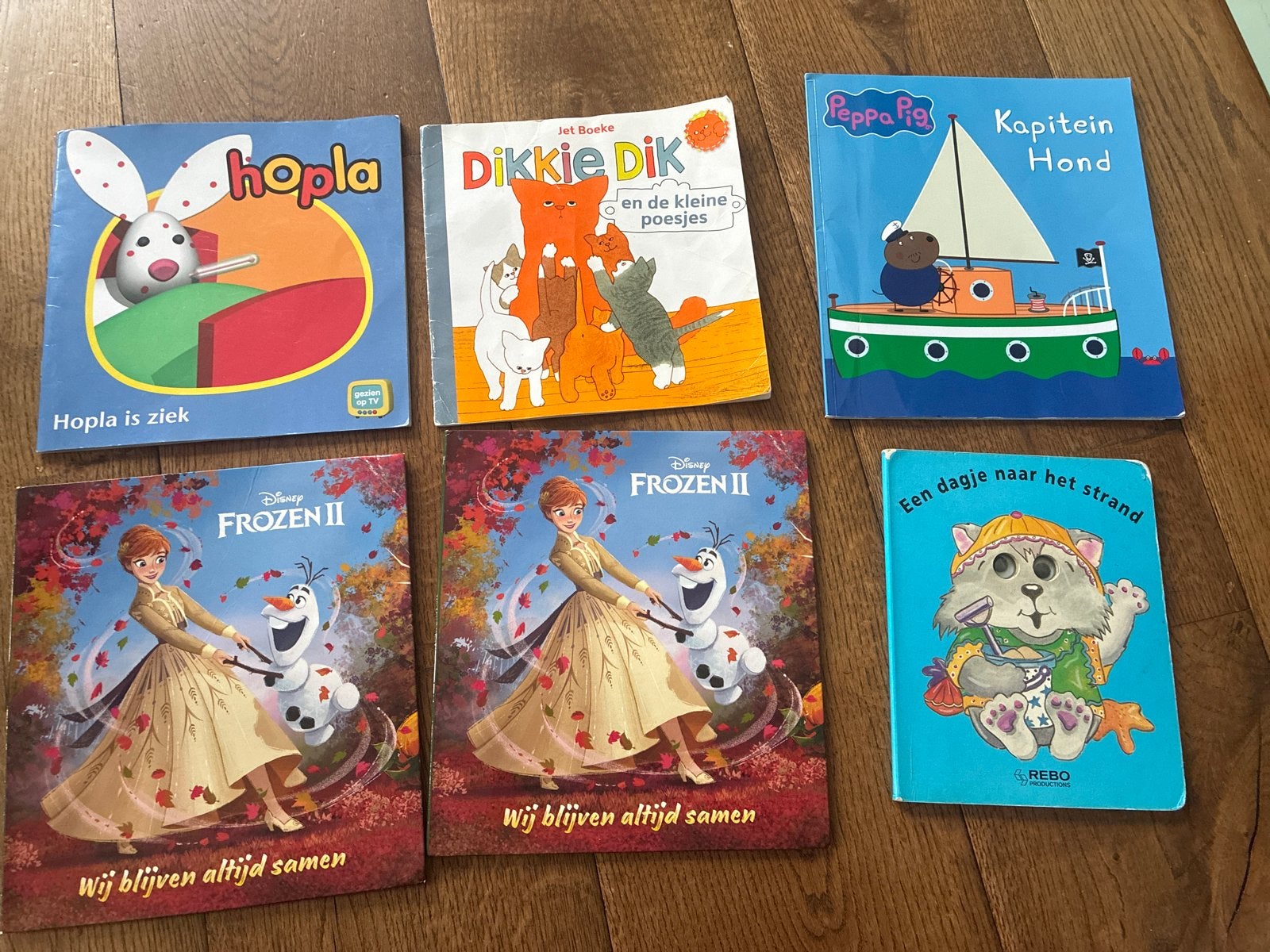 Gratis af te halen:Hopla, Dikkie Dik, Peppa Pig, Frozen, Kat, Boeken, Ophalen, Gelezen, 2 tot 3 jaar