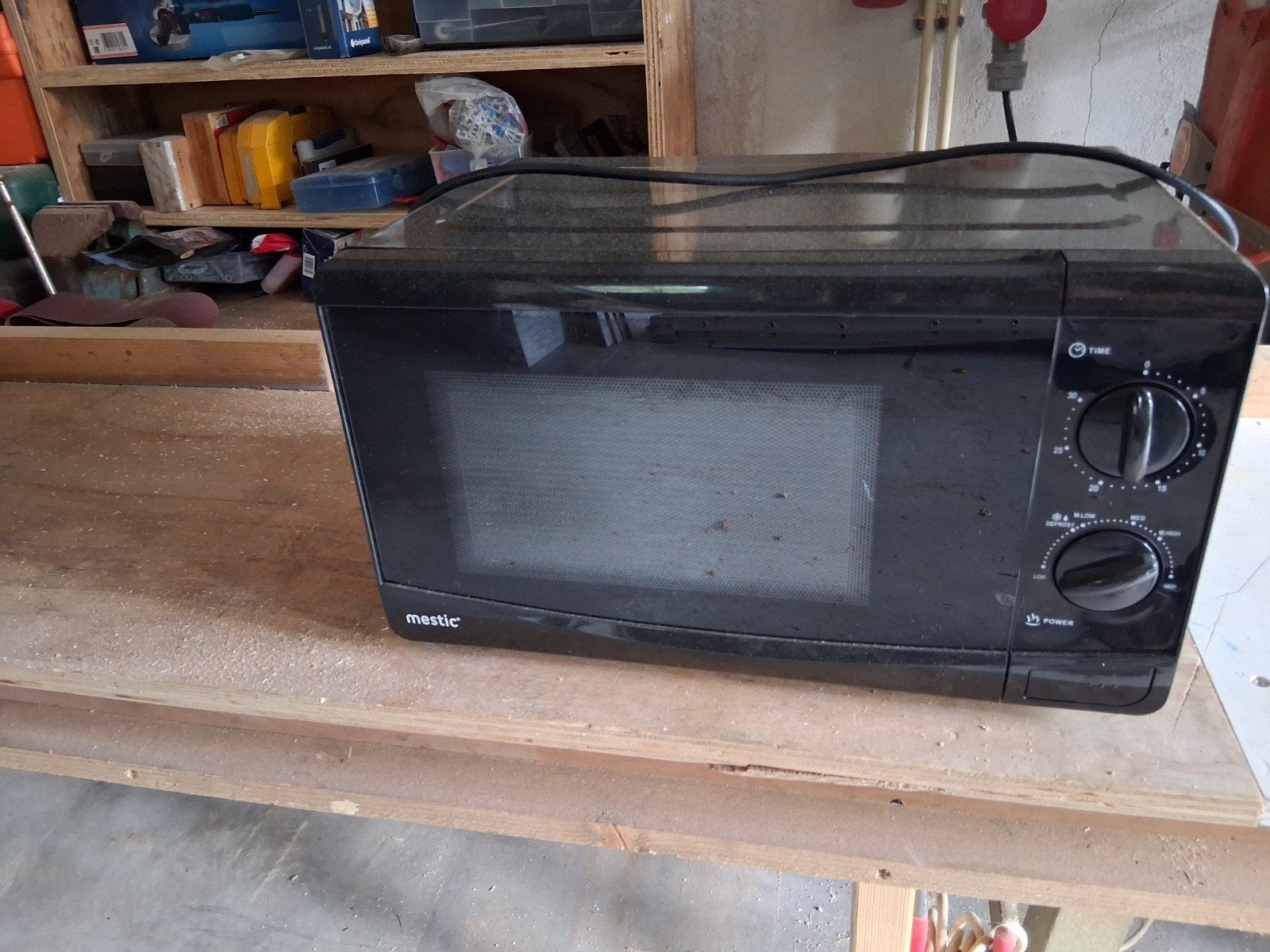 Mestic Magnetron MM-120 - Zo goed als nieuw, Witgoed en Apparatuur, Magnetrons, Ophalen, Minder dan 45 cm, Draaiplateau, Vrijstaand