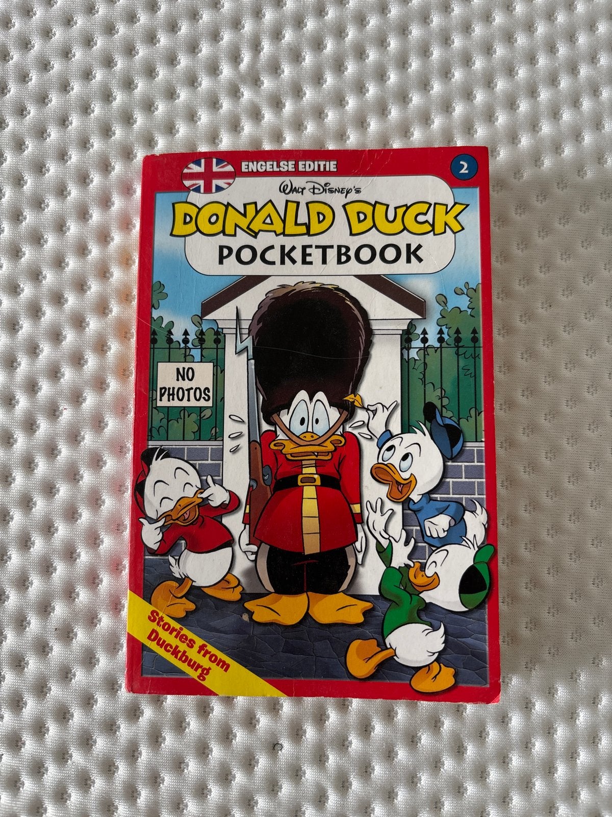 Donald Duck Pocketbook - Engelse Editie 2, Eén stripboek, Ophalen of Verzenden, Gelezen