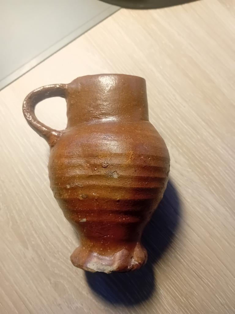 Langerwehe-Raeren steengoed bekertje. Ca 1400, Antiek en Kunst, Antiek | Keramiek en Aardewerk, Ophalen of Verzenden