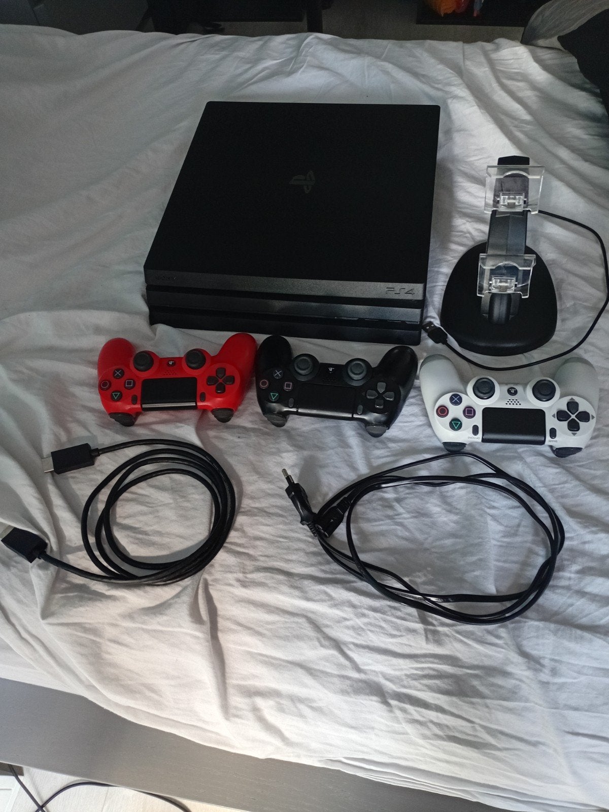 PlayStation 4 Slim 1TB met 3 controllers en games, Ophalen, Met 2 controllers, Slim