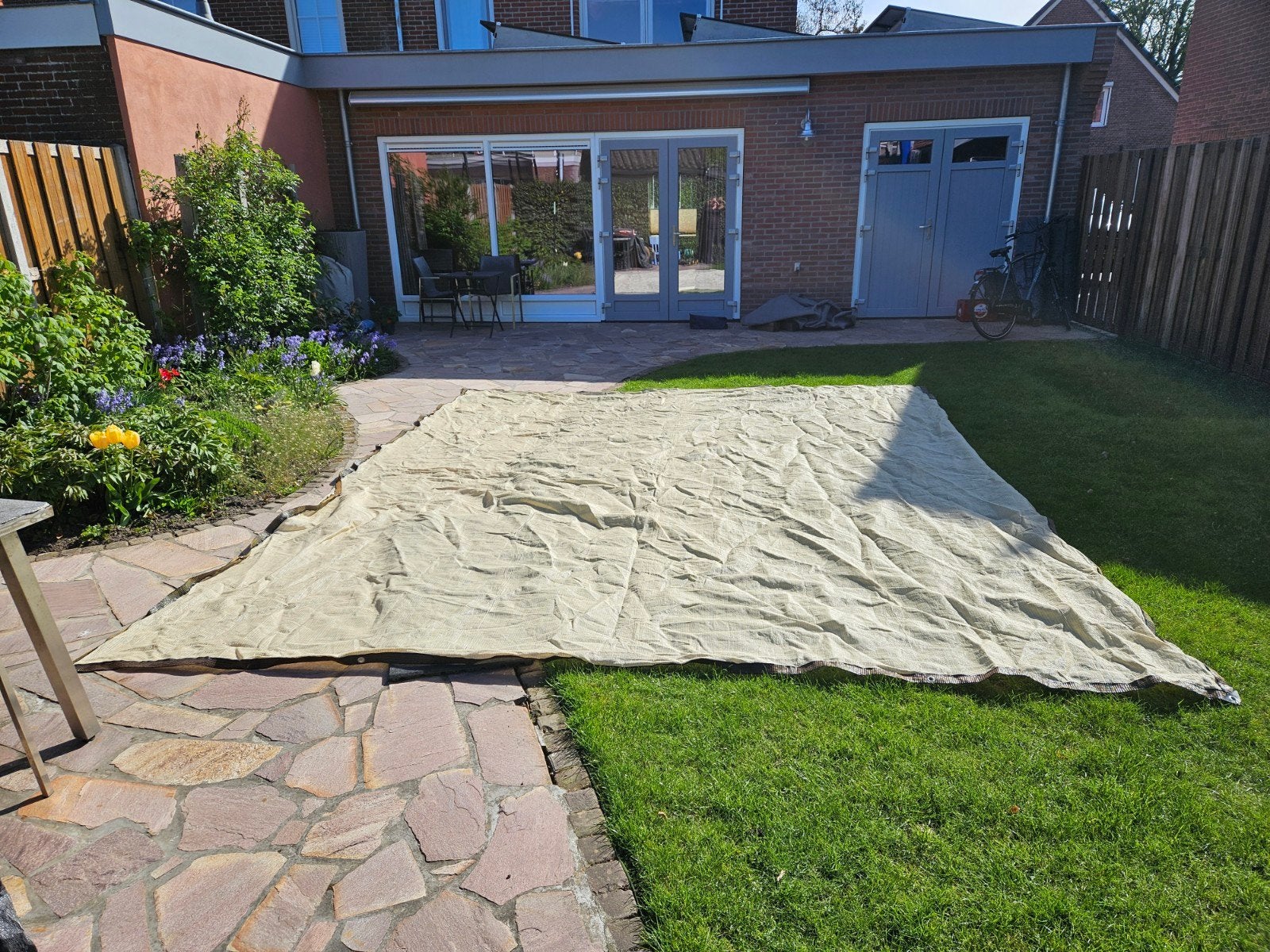 Groot beige zandkleur schaduwdoek, Ophalen, Zo goed als nieuw