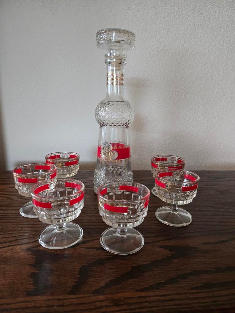 Vintage Italiaanse karaf met 6 glaasjes., Ophalen of Verzenden, Zo goed als nieuw, Borrel- of Shotglas