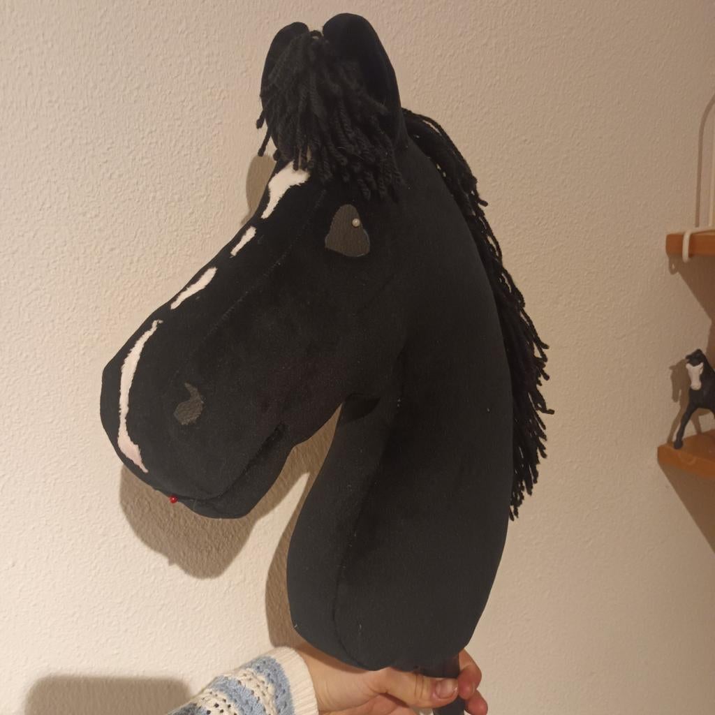 Zwarte hobbyhorse met witte bles, Ophalen of Verzenden, Jongen of Meisje