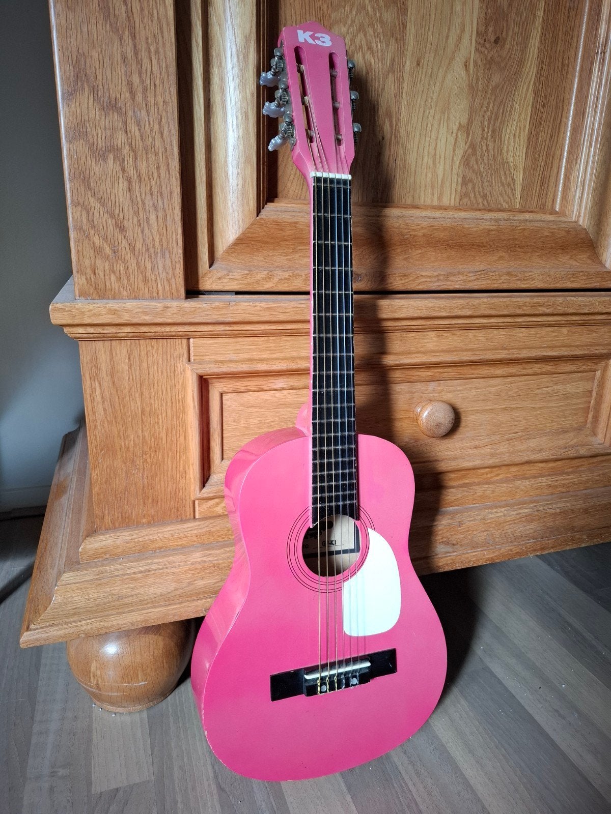Roze gitaar K3, Muziek en Instrumenten, Ophalen, Klassieke of Spaanse gitaar