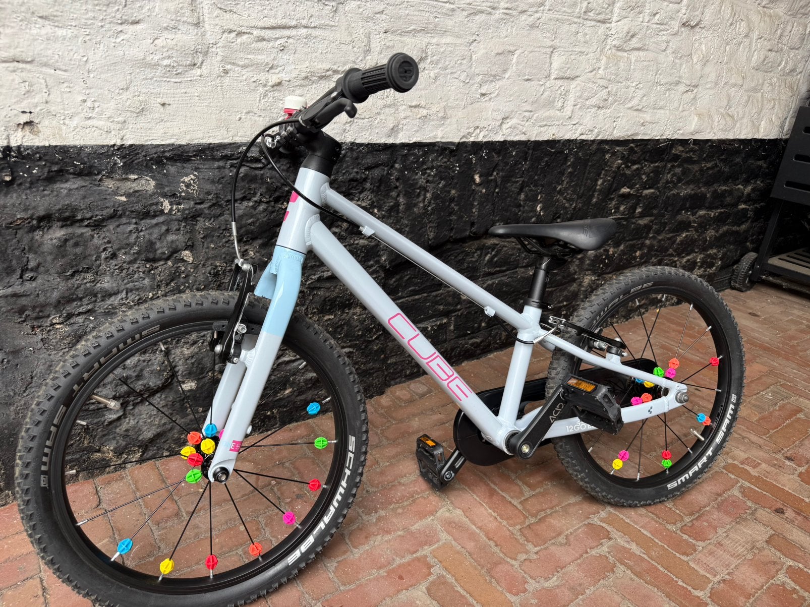 Kinderfiets CUBE NUMOVE 180 FLASHWHITE/PINK 18 2024, Ophalen, Zo goed als nieuw, Velgrem, 16 tot 20 inch
