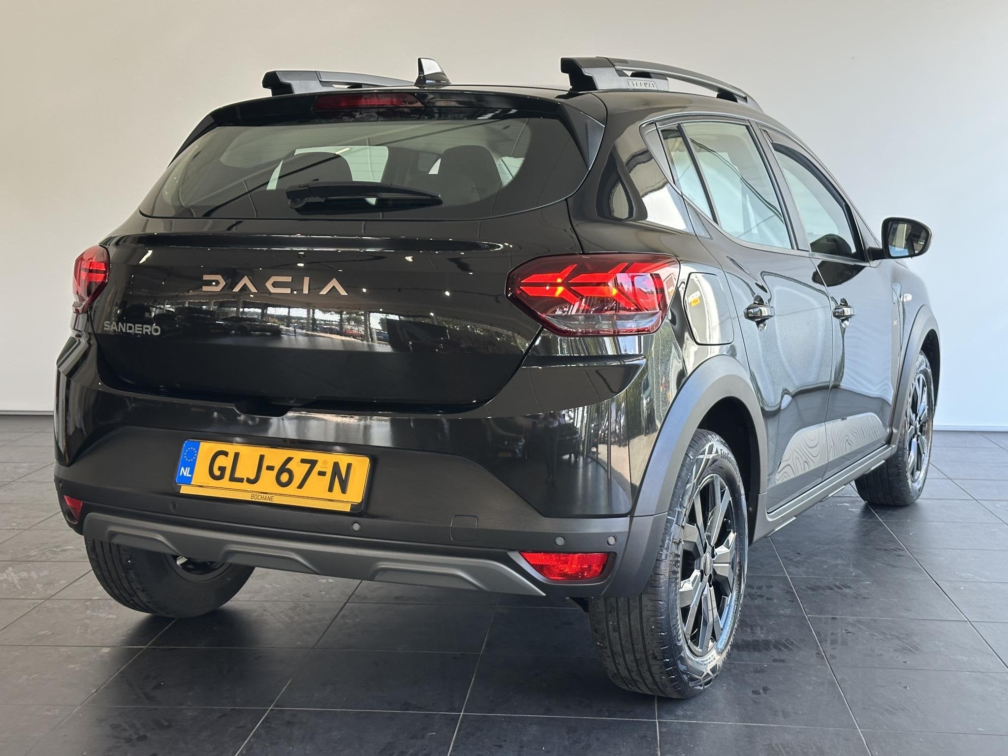 Dacia Sandero Stepway 1.0 TCe 90 Extreme AUTOMAAT | ACHTERUI, Auto's, Dacia, Stof, Met garantie (alle), Zwart, Origineel Nederlands