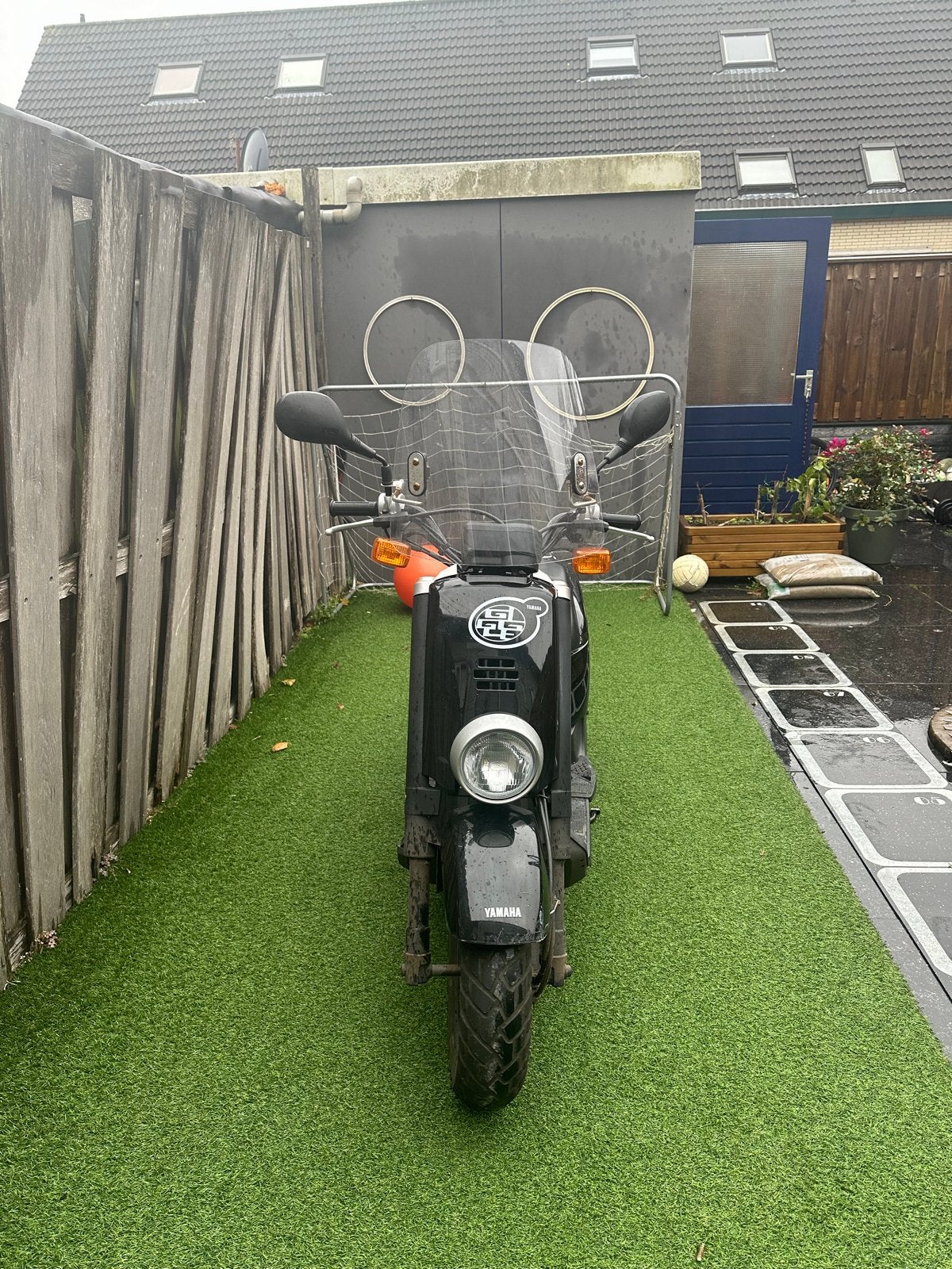 Foto 6 van Yamaha XF50 Scooter - Buddy handgreep beschadigd