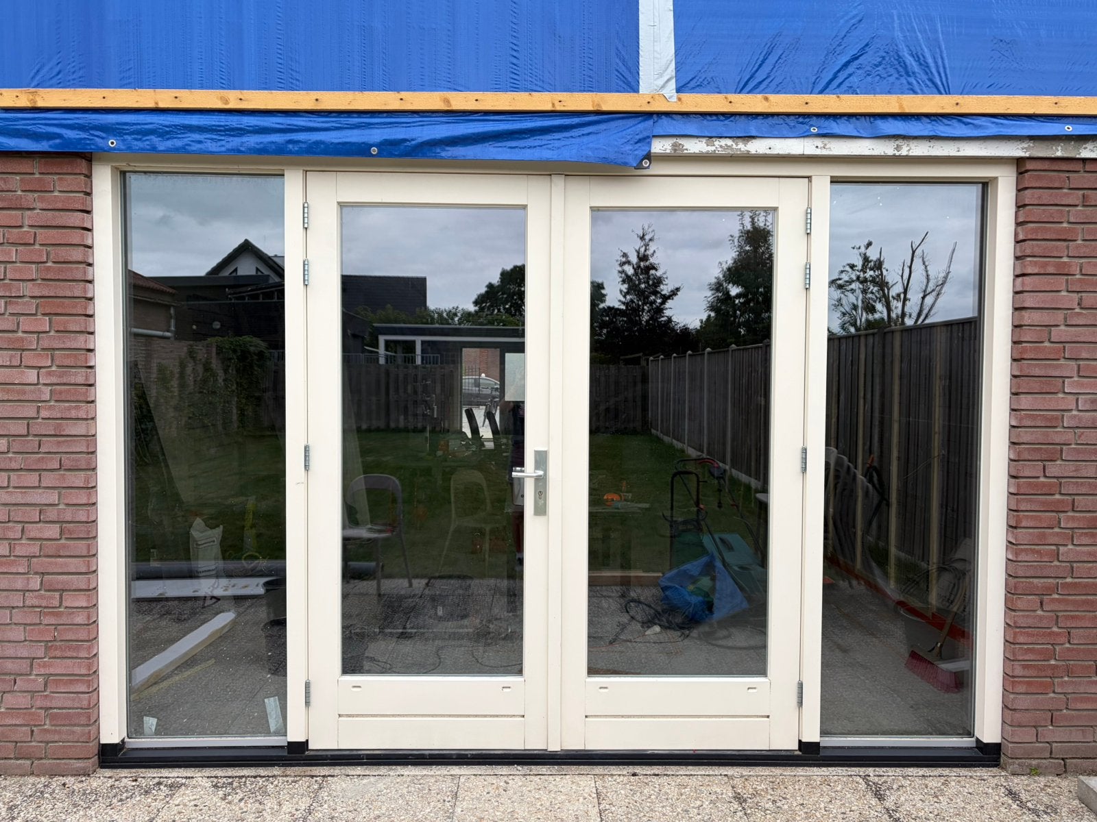 Kozijn met open openslaande deuren, Ophalen, Deurkozijn, 225 cm of meer, Zo goed als nieuw