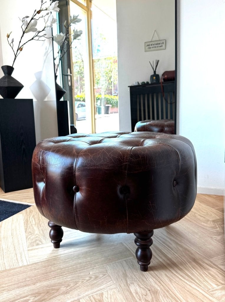 Vintage Chesterfield Leather Hocker, Ophalen, Rond, Zo goed als nieuw, Minder dan 50 cm
