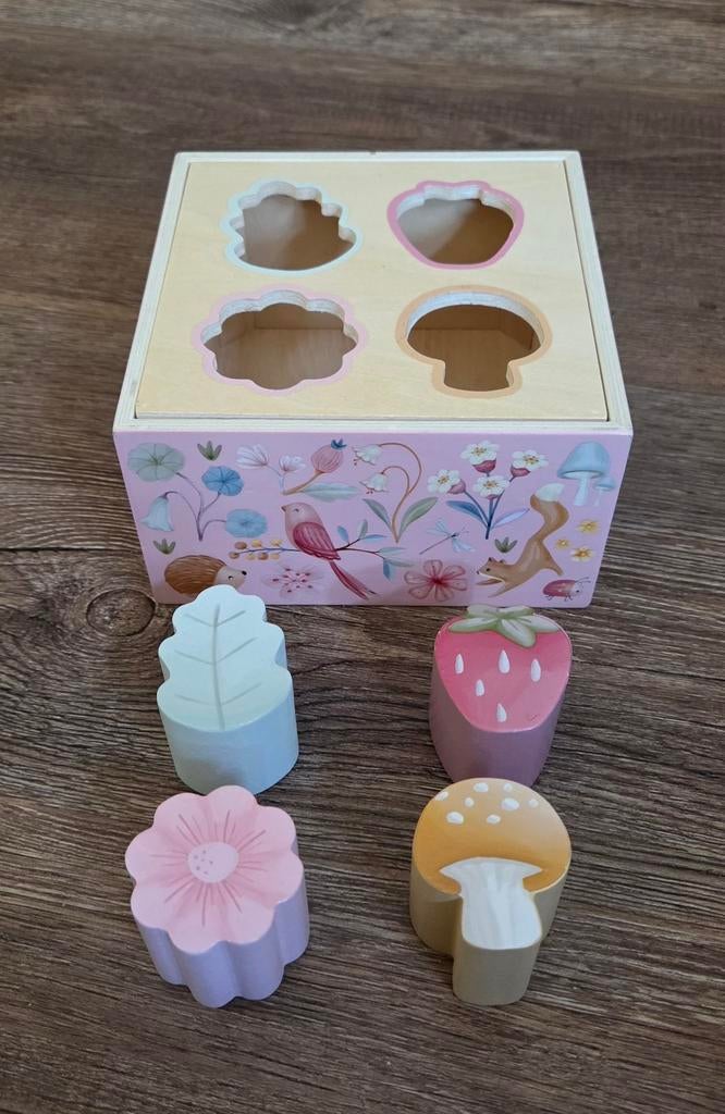Houten vormenstoof met bosdieren en bloemen, Kinderen en Baby's, Speelgoed | Houten speelgoed, Ophalen, Zo goed als nieuw, Overige typen