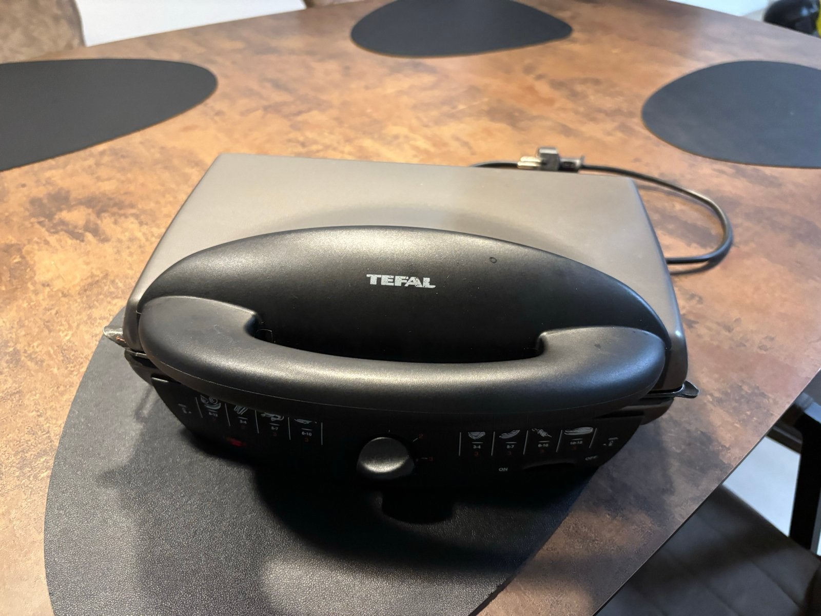 Tefal Grill - Compacte Tafelgrill voor Diverse Gerechten, Ophalen, Gebruikt, Tafelgrill