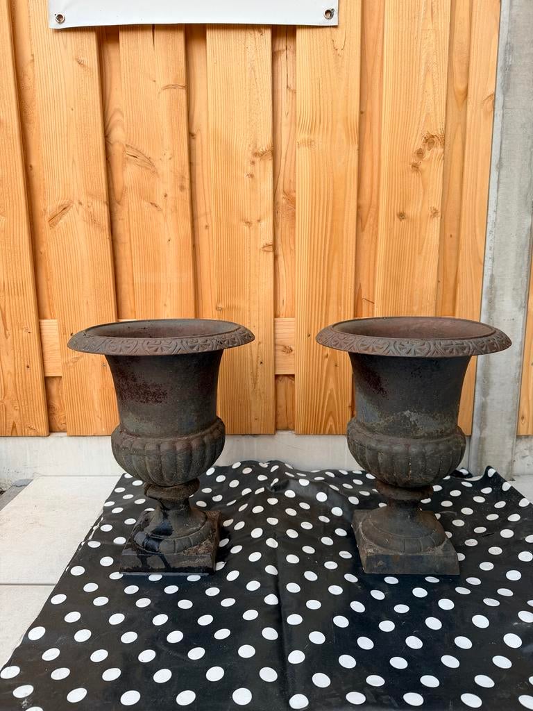 2 antieke Griekse vazen, Ophalen