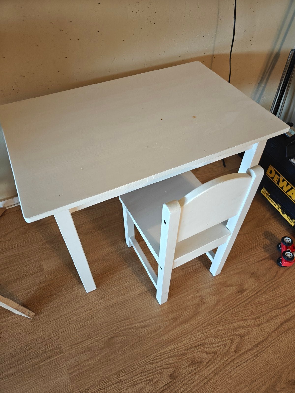 Kinder bureau met stoel - wit, Kinderen en Baby's, Kinderkamer | Tafels en Stoelen, Ophalen of Verzenden, Gebruikt, Tafel(s) en Stoel(en)