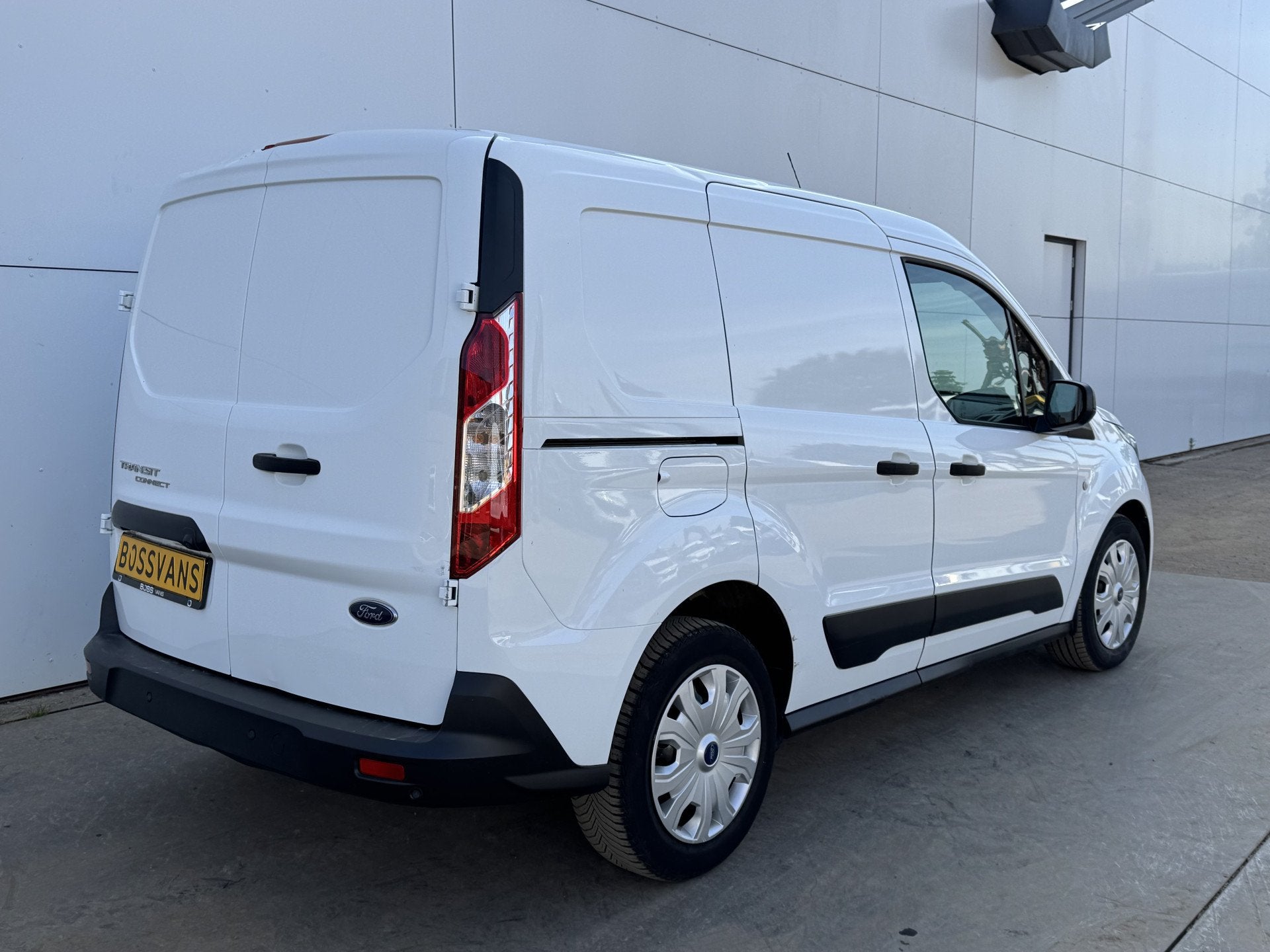 Ford Transit Connect 1.0 EcoBoost 100PK *Benzine* L1 SYNC Ai, Voorwielaandrijving, 101 pk, Gebruikt, Automatische klimaatregeling