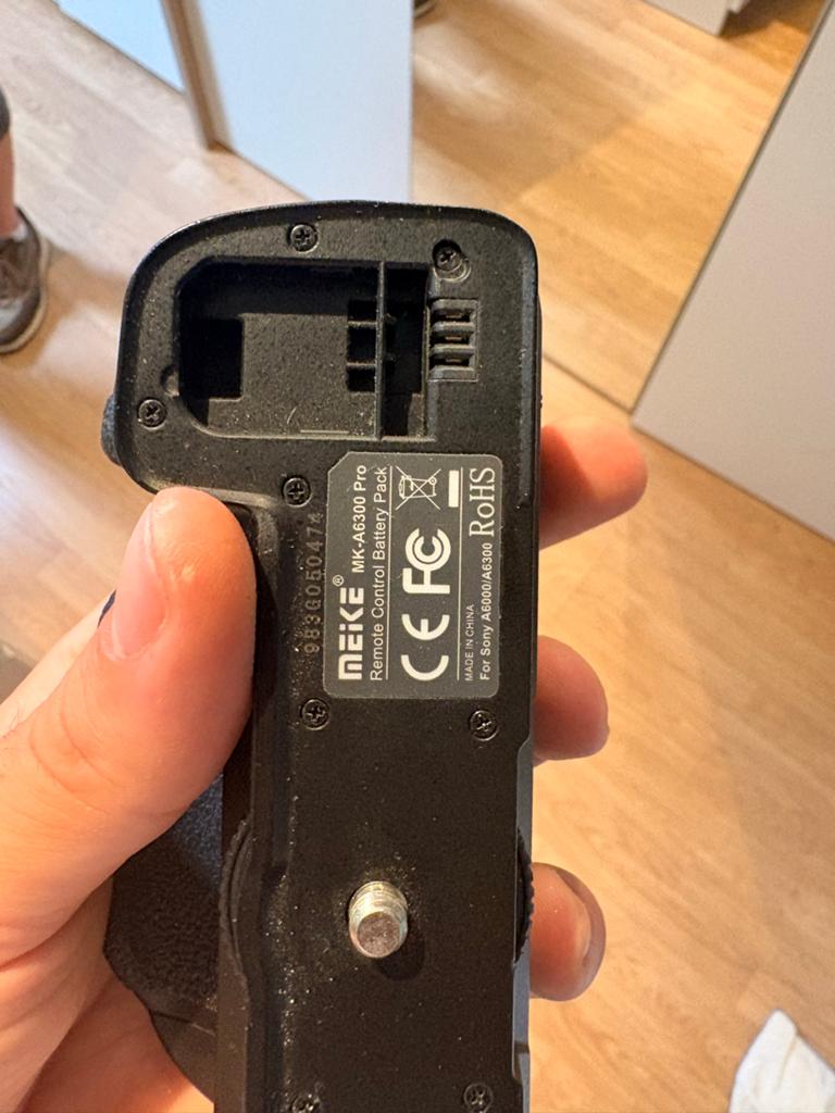 Meike Remote Control Batterij Pack voor Sony a6000/a6300, Audio, Tv en Foto, Fotografie | Accu's en Batterijen, Ophalen of Verzenden