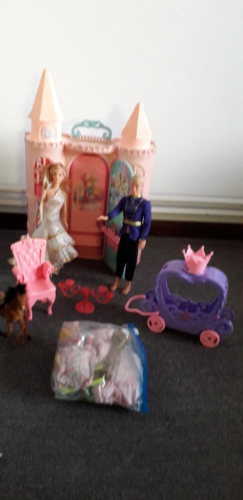 barbie  kasteel met koets en acc, Ophalen, Barbie