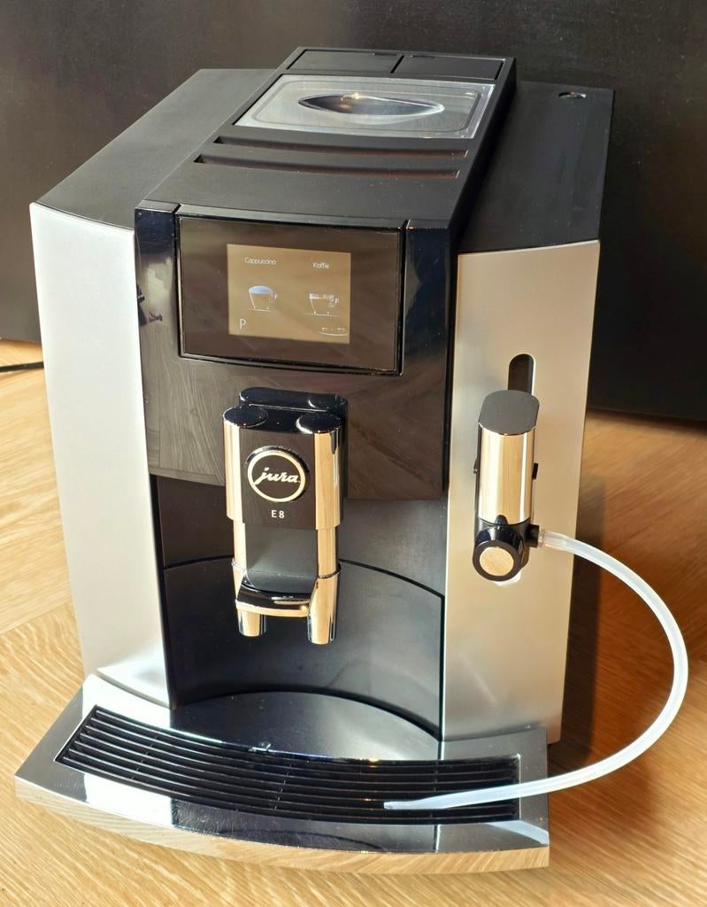 JURA E8 Touch - refurbished - 6 maanden garantie, Koffiemachine, Ophalen of Verzenden, Zo goed als nieuw, 2 tot 4 kopjes