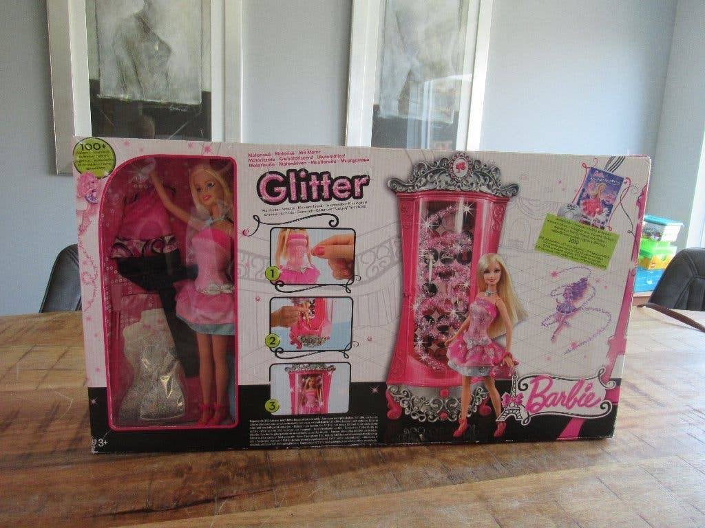 NIEUW Barbie Mattel Glitter Modesprookje Fairytal V1644 2010, Verzamelen, Ophalen of Verzenden, Nieuw, Pop